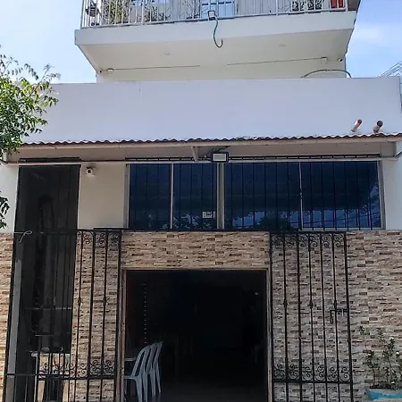 Habitación en casa particular Huilense *